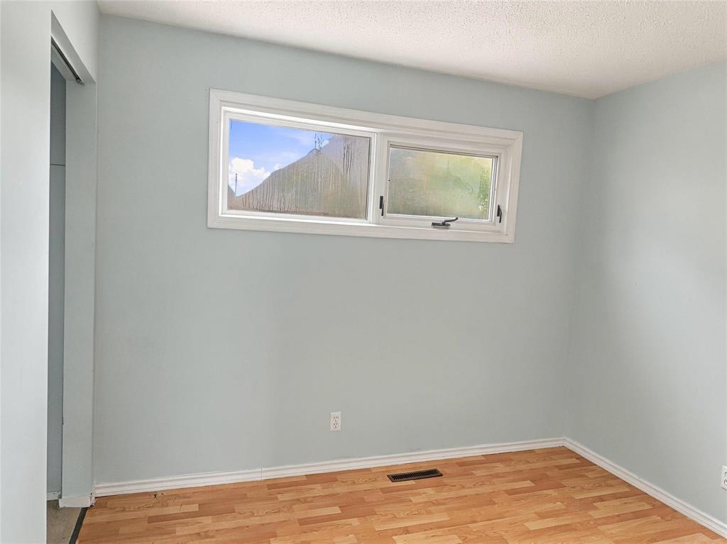 11 Evergreen Boulevard Property Photo 7