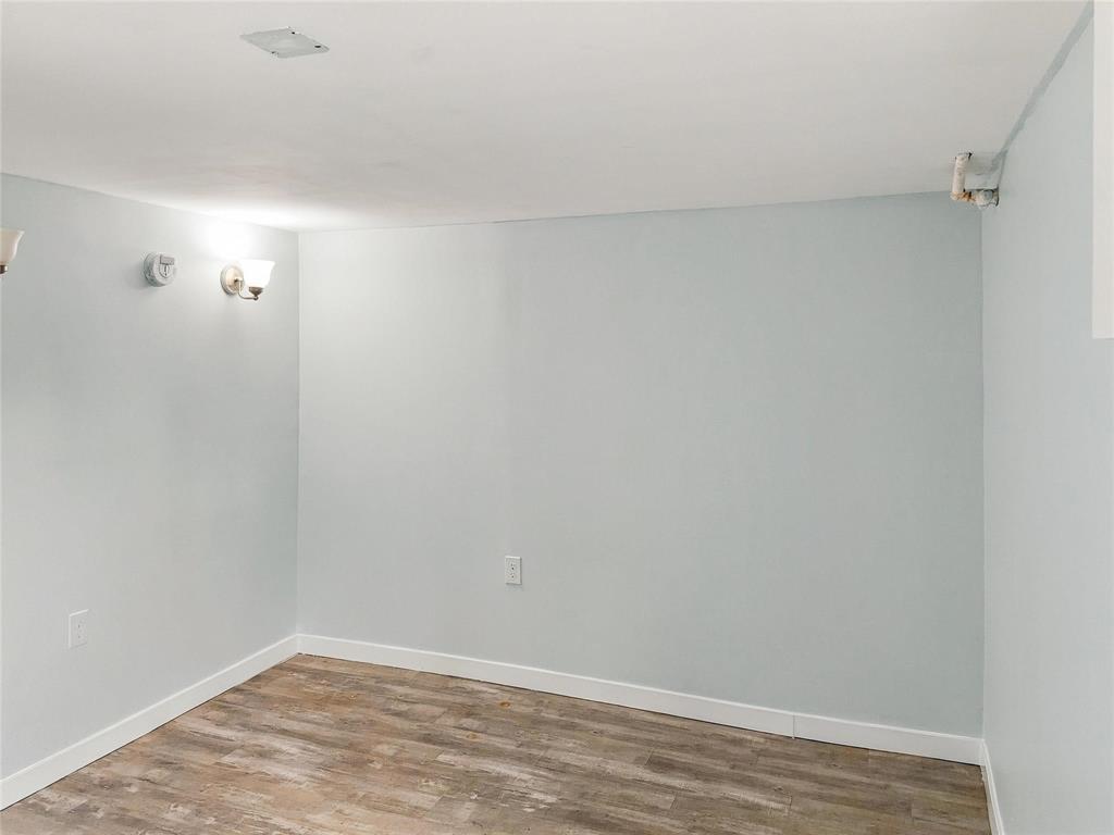 11 Evergreen Boulevard Property Photo 12