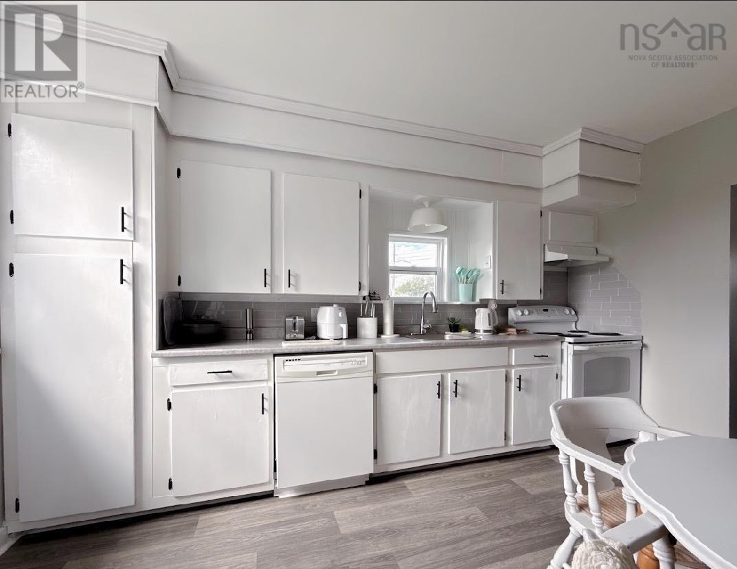 17 George Street Property Photo 9