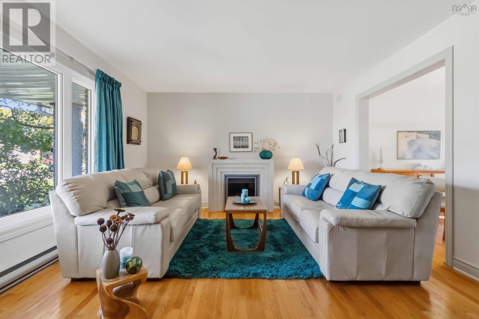 32 Bow Street Property Photo 6