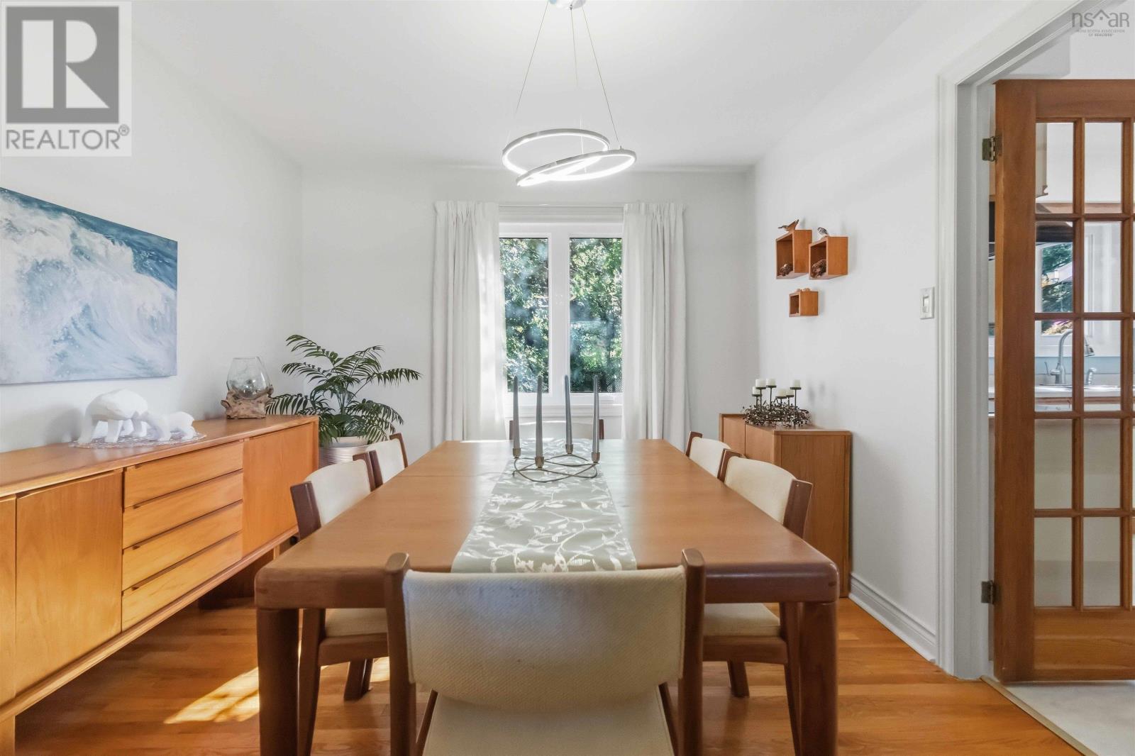 32 Bow Street Property Photo 8