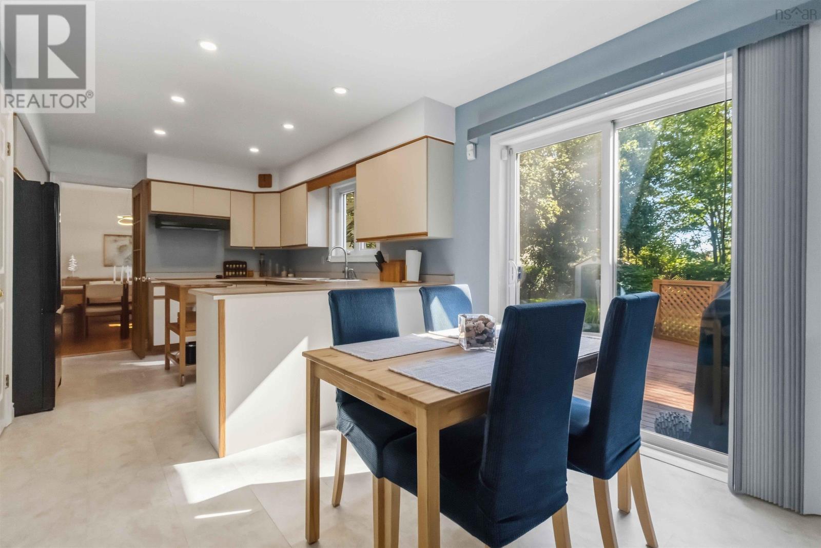 32 Bow Street Property Photo 12
