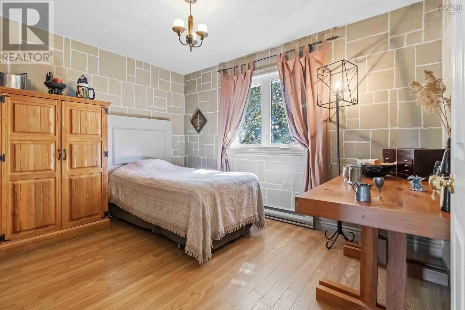 32 Bow Street Property Photo 20
