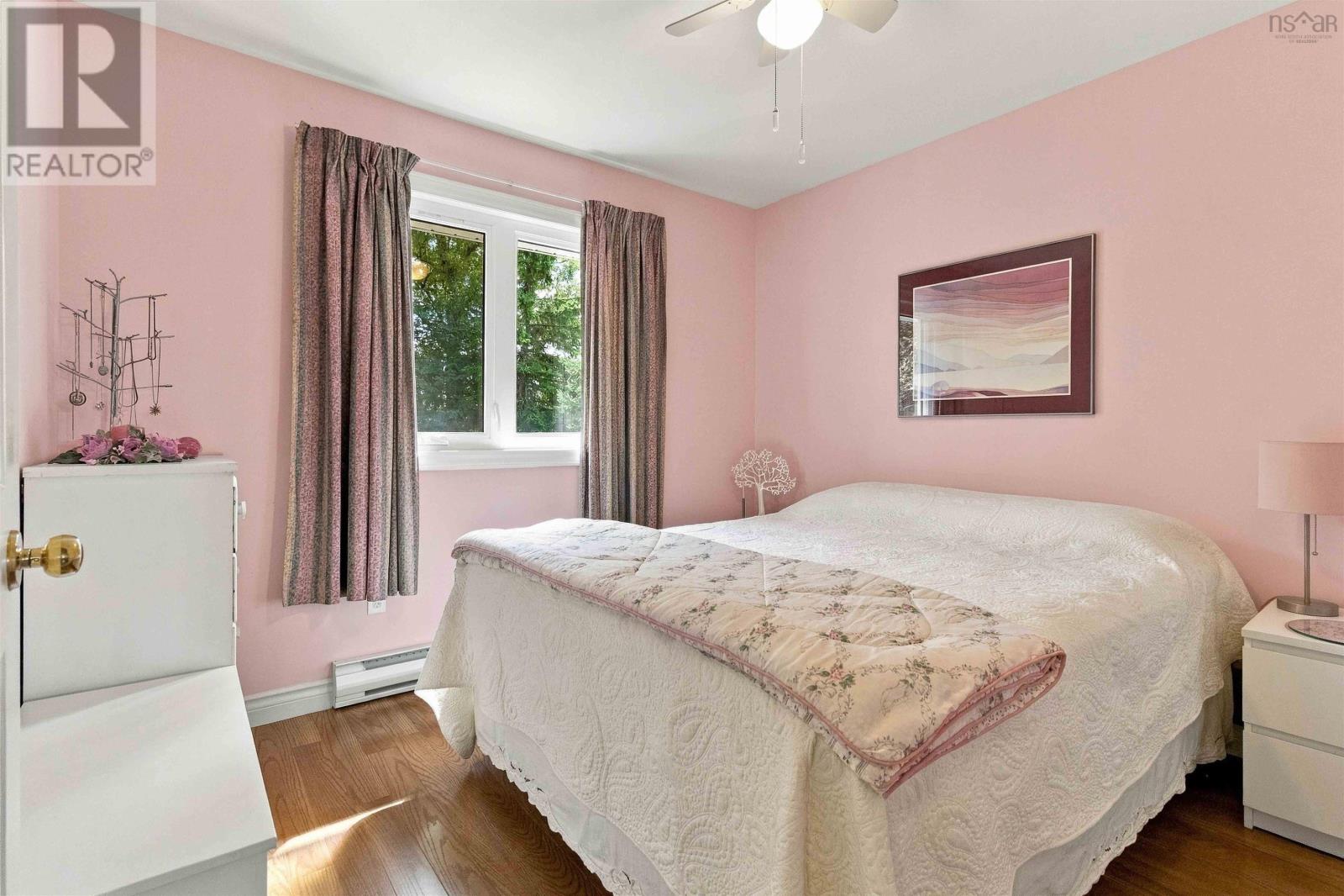 32 Bow Street Property Photo 22