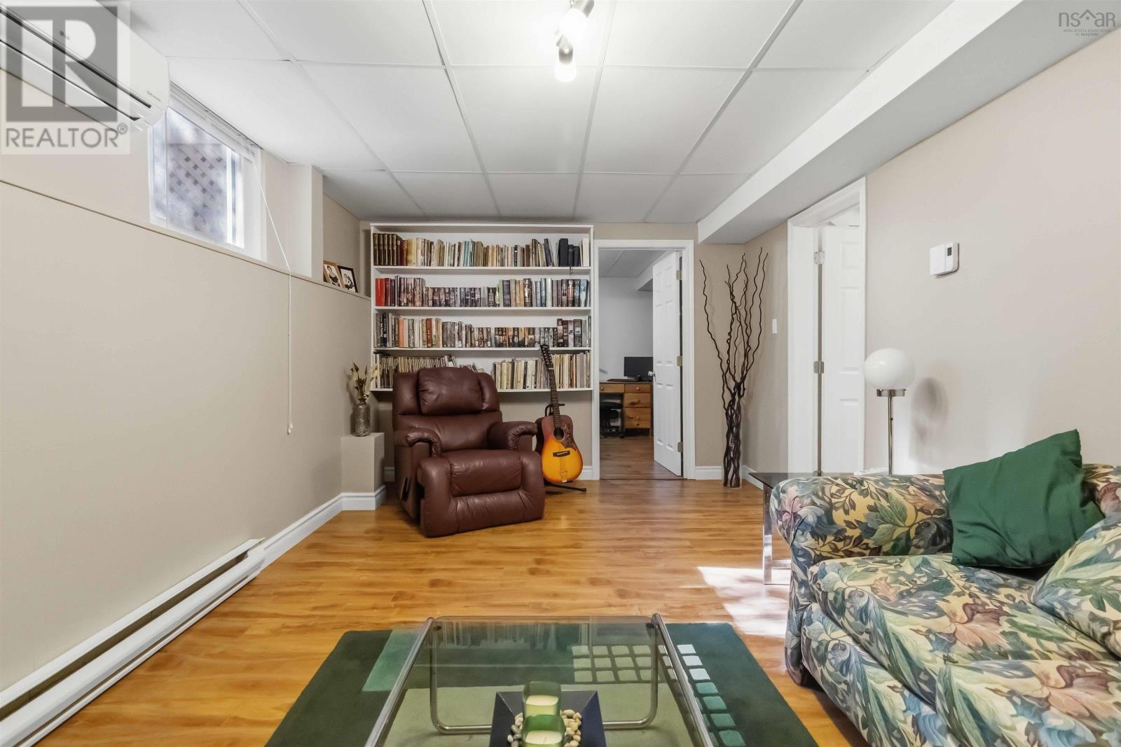32 Bow Street Property Photo 25