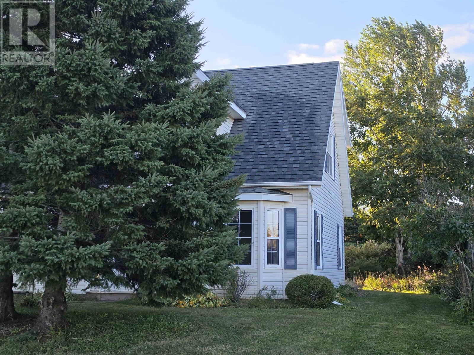 28 Arcona Drive Property Photo 5