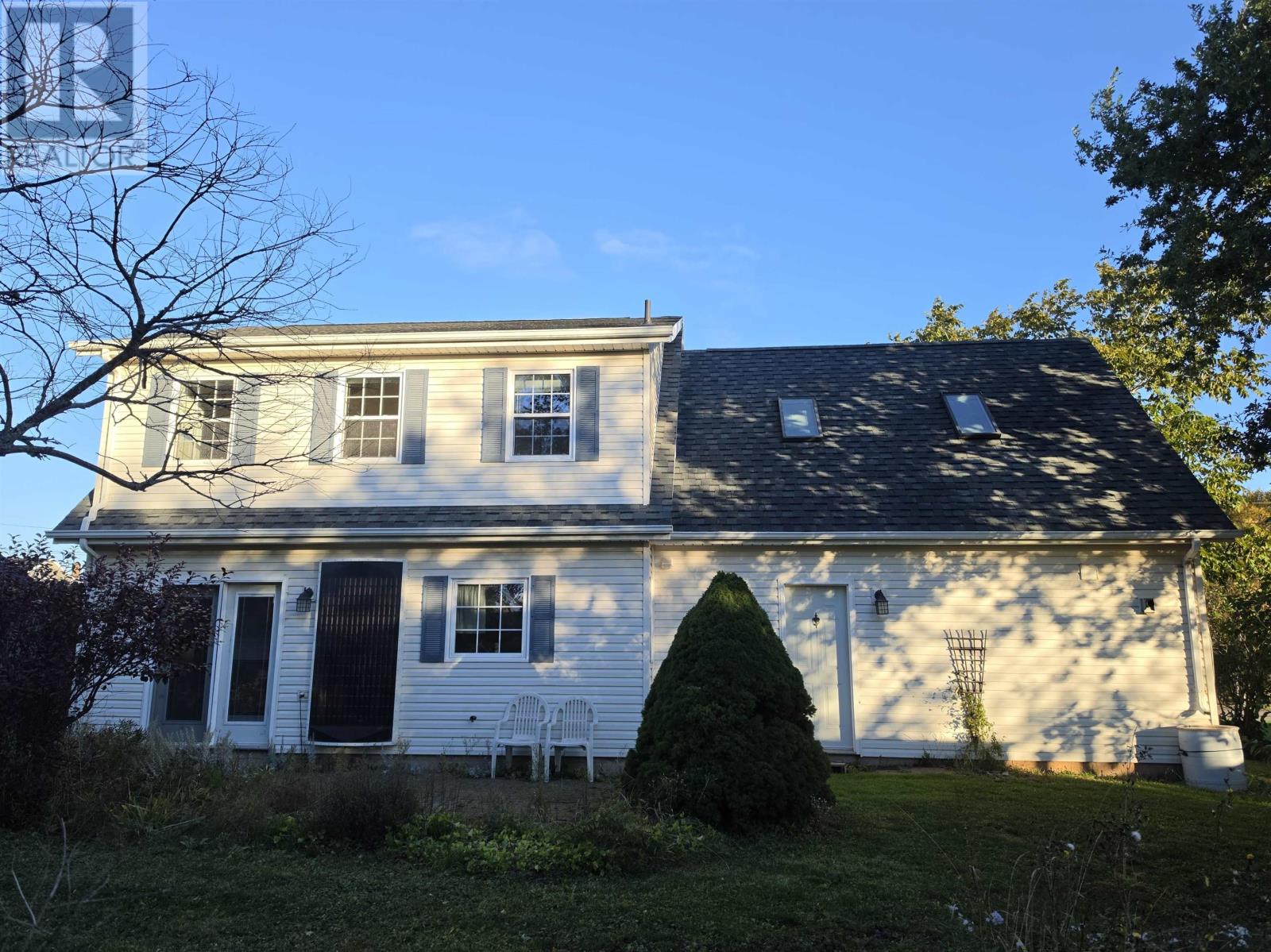 28 Arcona Drive Property Photo 8