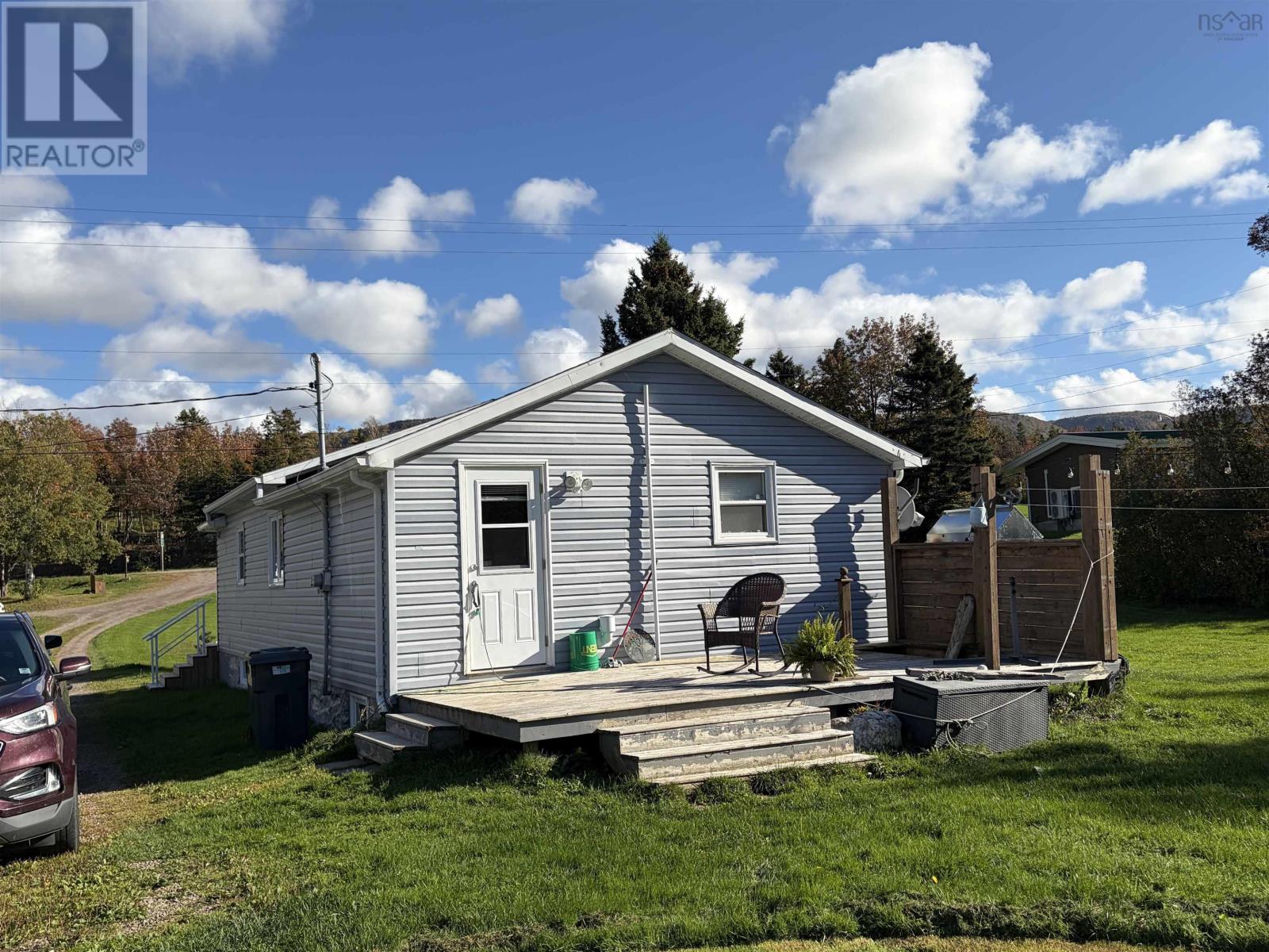 16445 Cabot Trail Property Photo 6