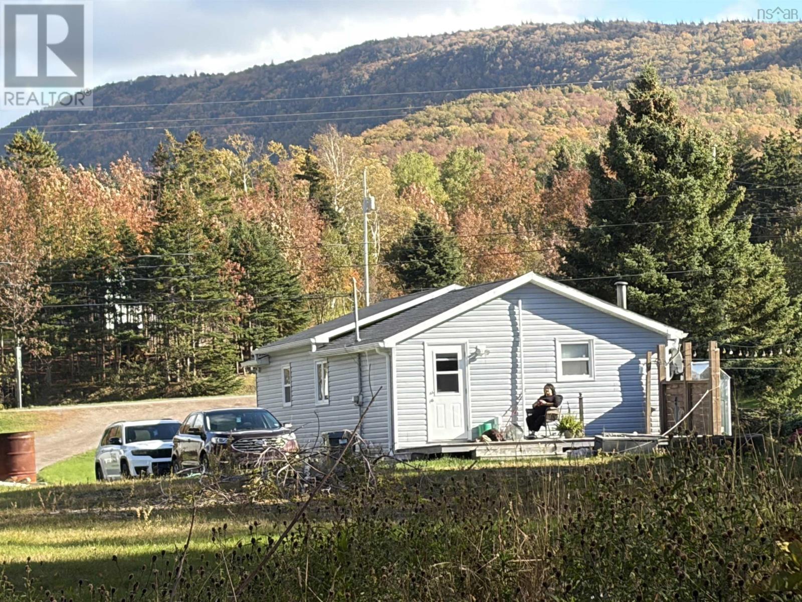 16445 Cabot Trail Property Photo 7
