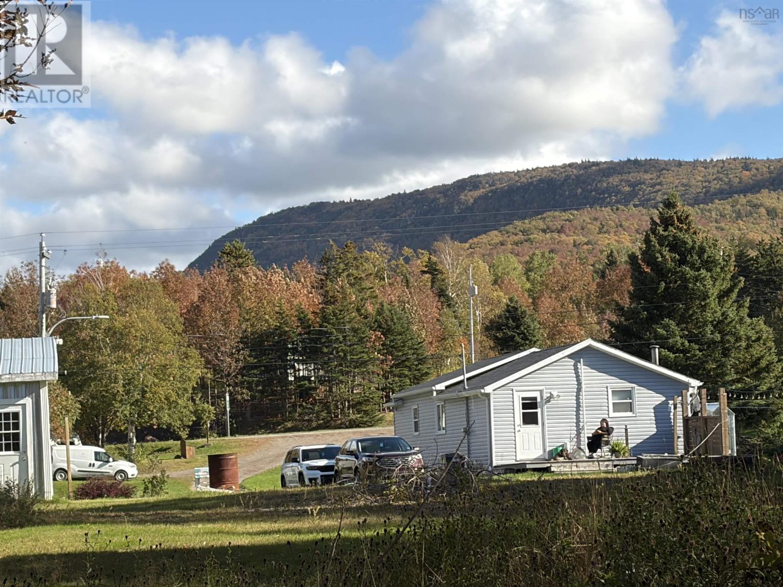 16445 Cabot Trail Property Photo 8
