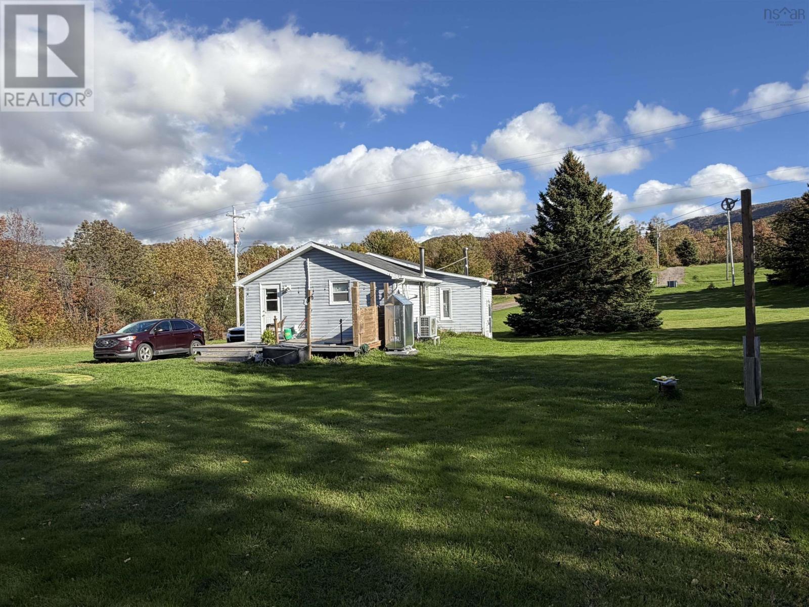 16445 Cabot Trail Property Photo 9