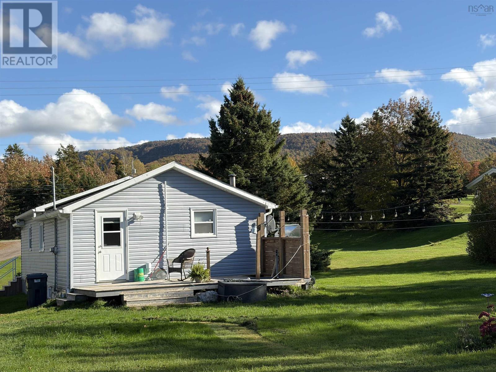 16445 Cabot Trail Property Photo 11