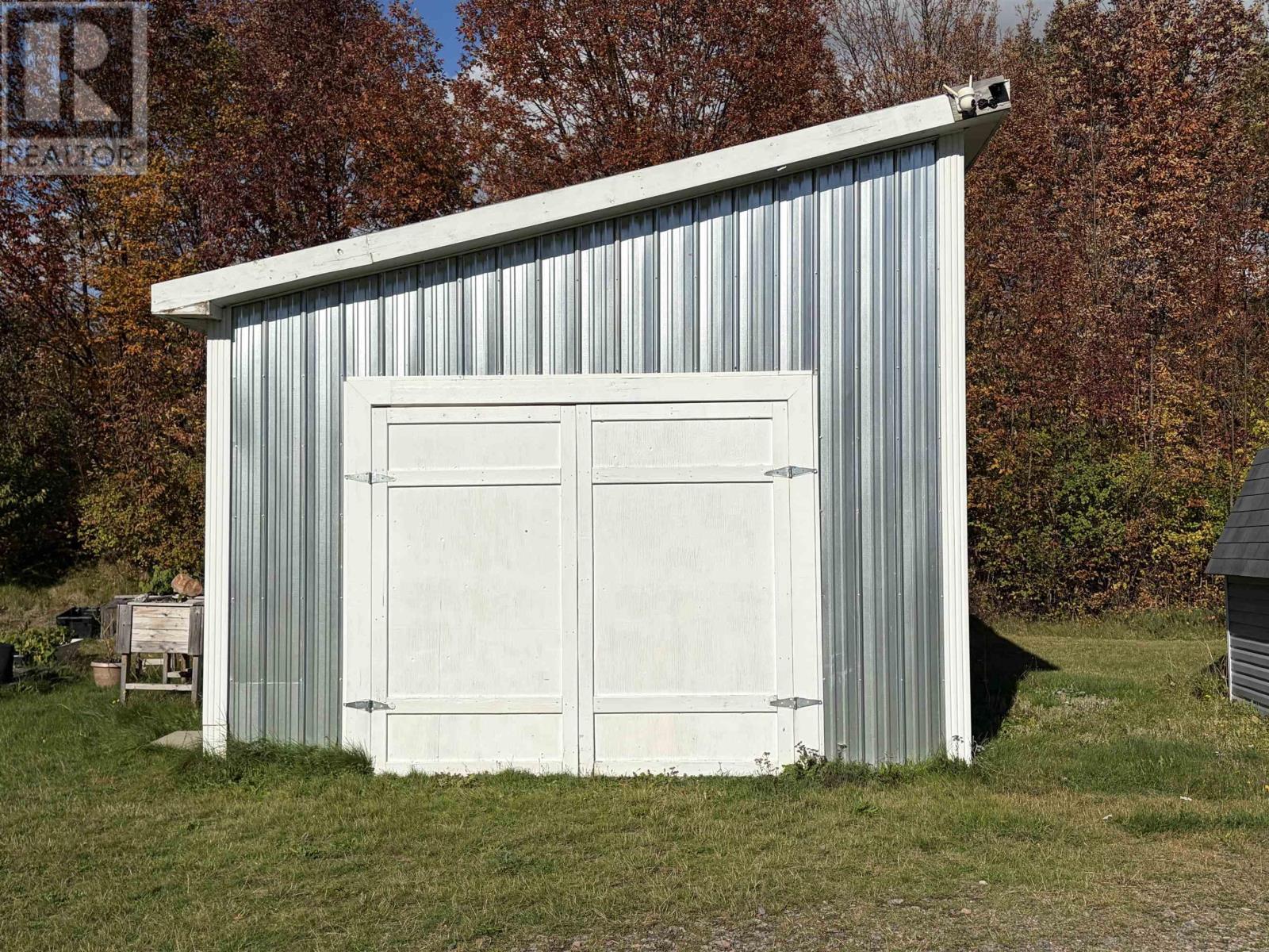 16445 Cabot Trail Property Photo 12
