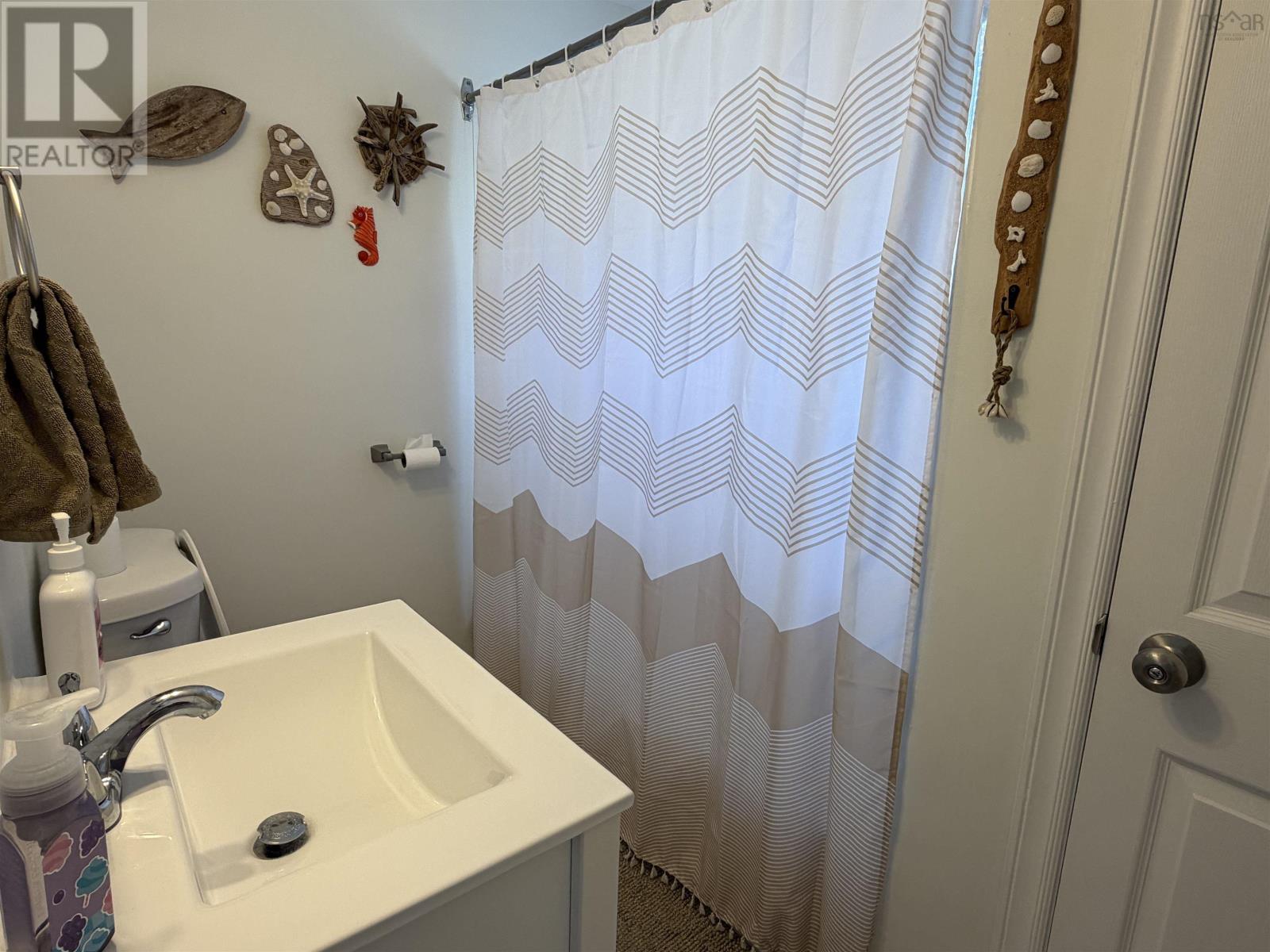 16445 Cabot Trail Property Photo 27