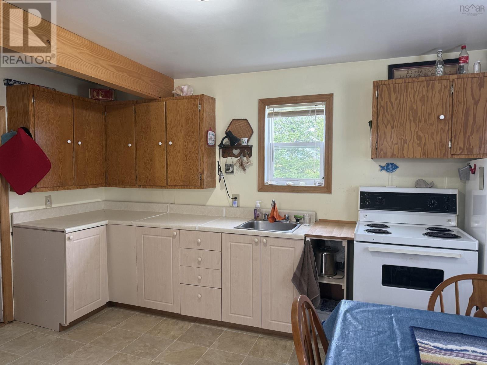 186 Port Bickerton Village Road Property Photo 10