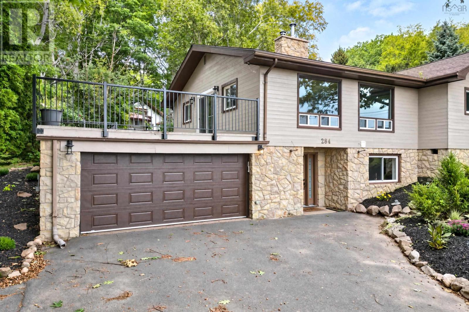 284 Beeches Road Property Photo 1