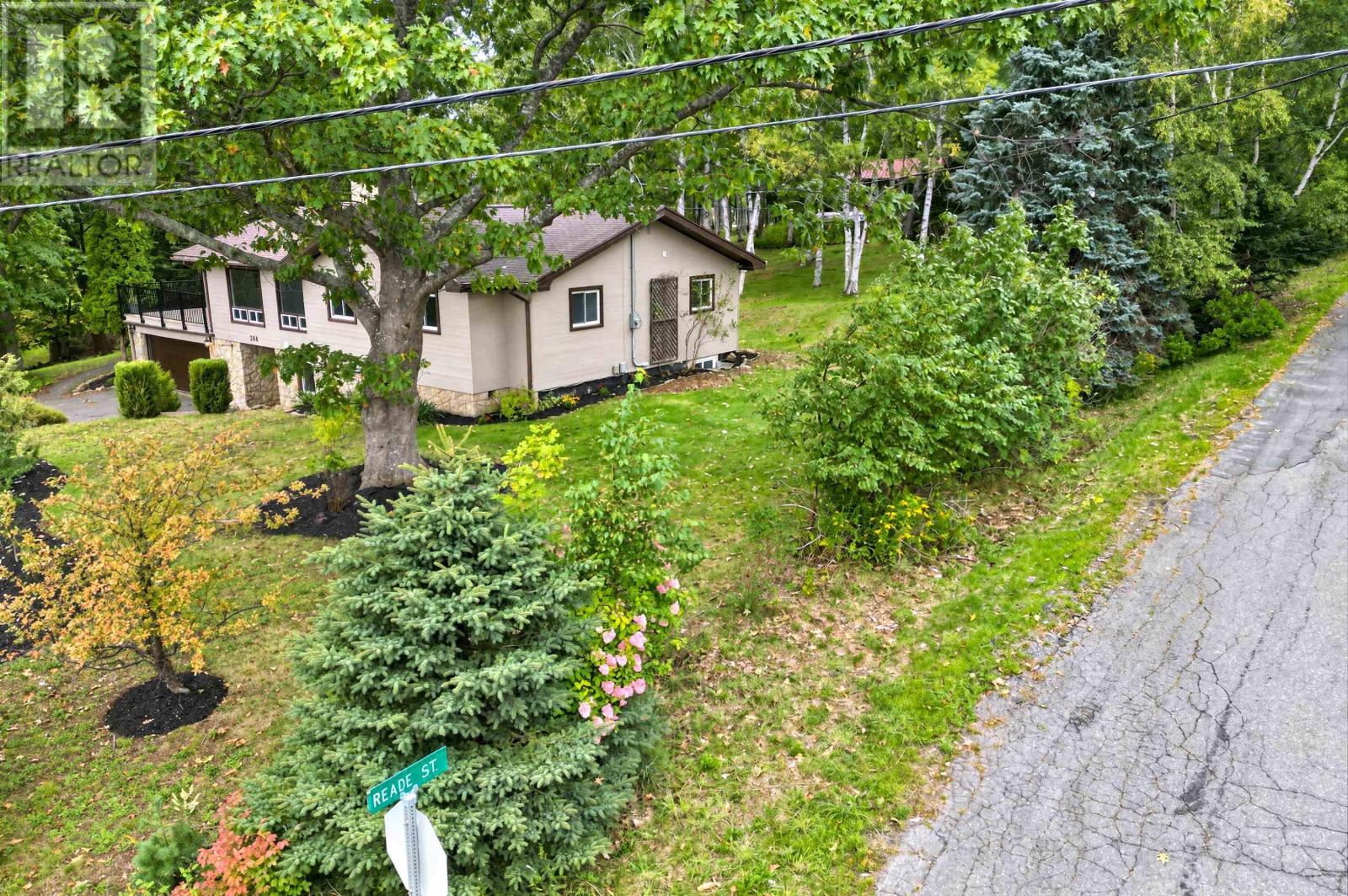284 Beeches Road Property Photo 4