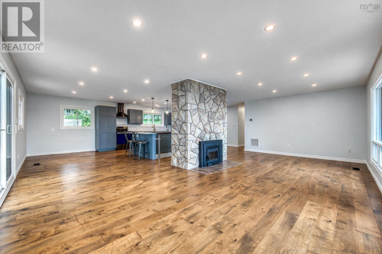 284 Beeches Road Property Photo 7
