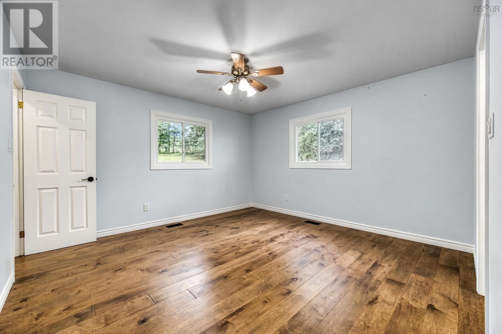 284 Beeches Road Property Photo 9