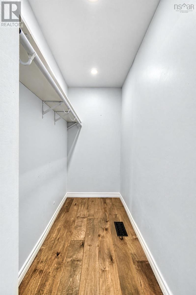 284 Beeches Road Property Photo 11