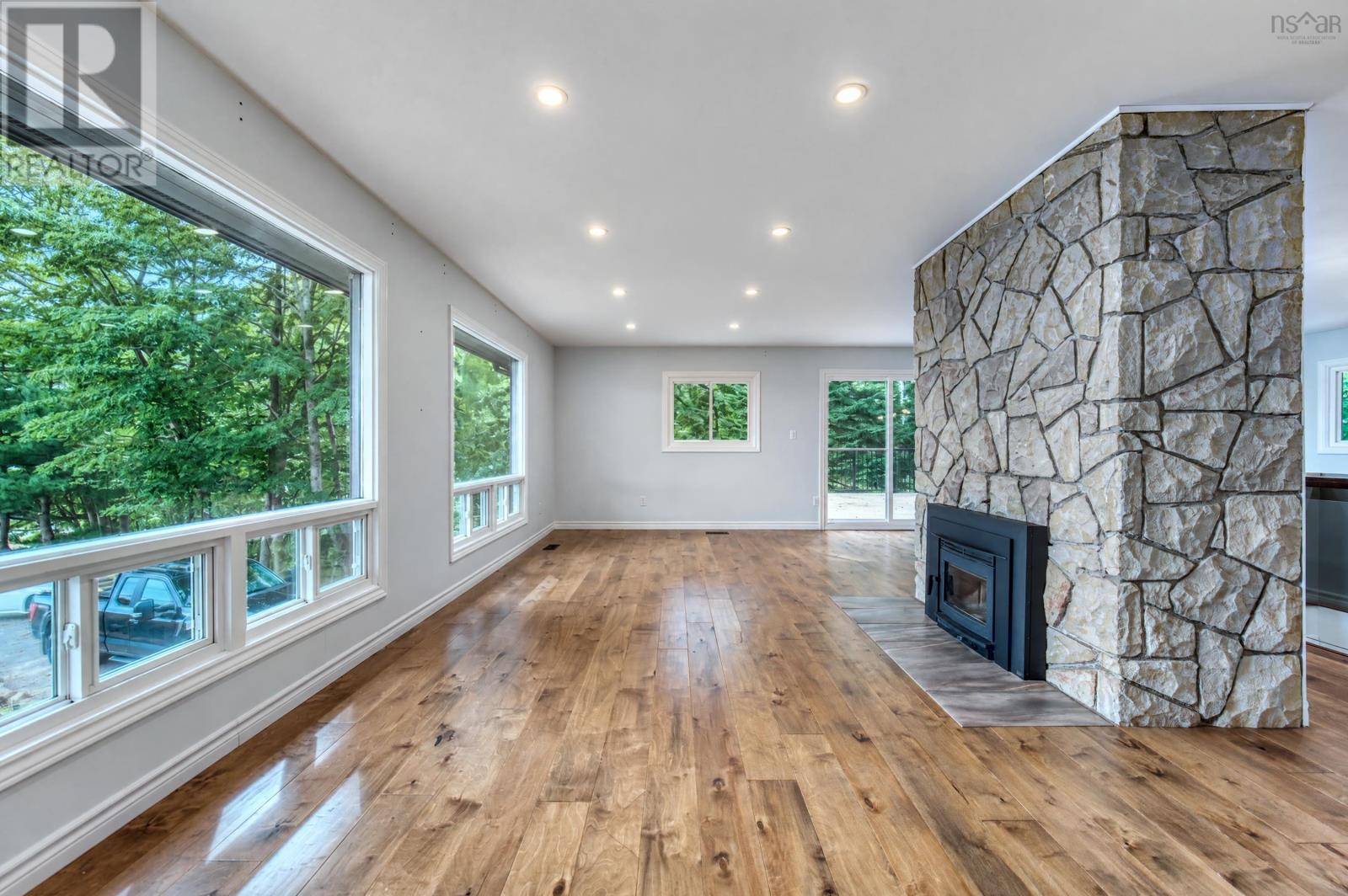 284 Beeches Road Property Photo 18