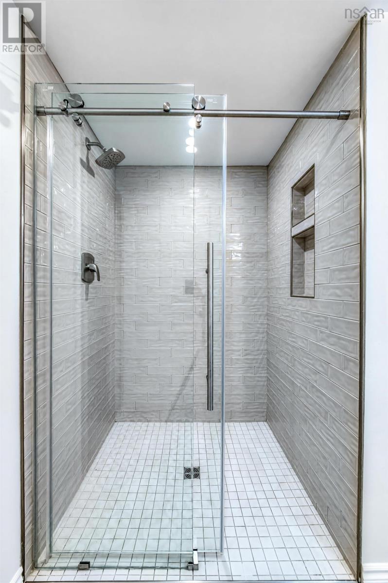 284 Beeches Road Property Photo 44