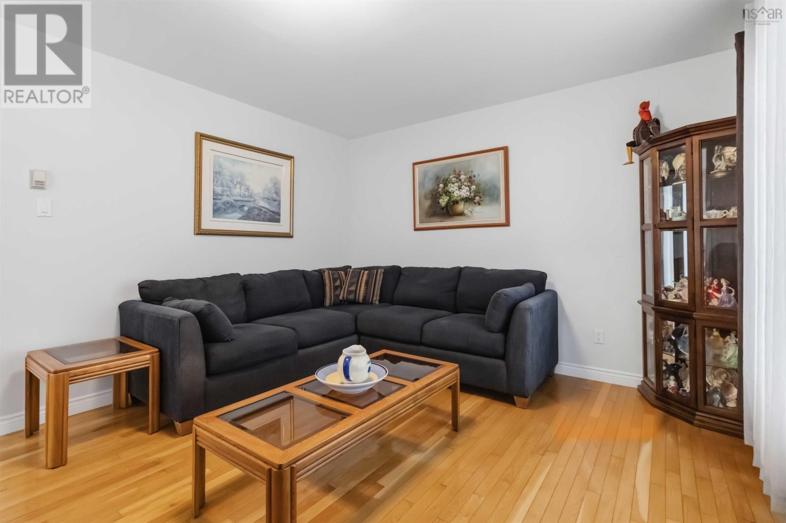 26 Castlewood Drive Property Photo 7