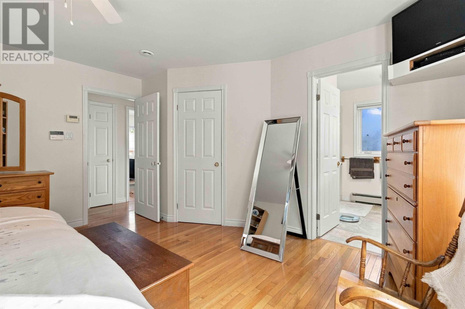 26 Castlewood Drive Property Photo 21