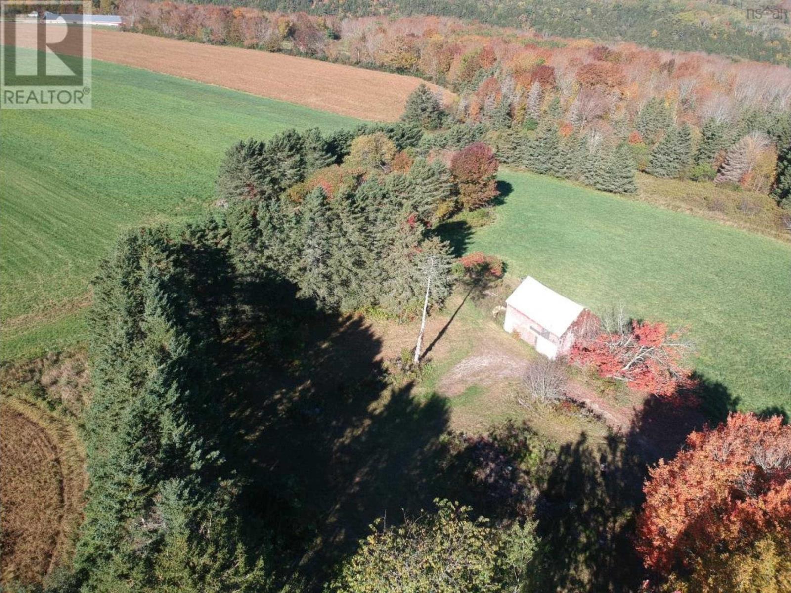 1615 Deep Hollow Road Property Photo 1