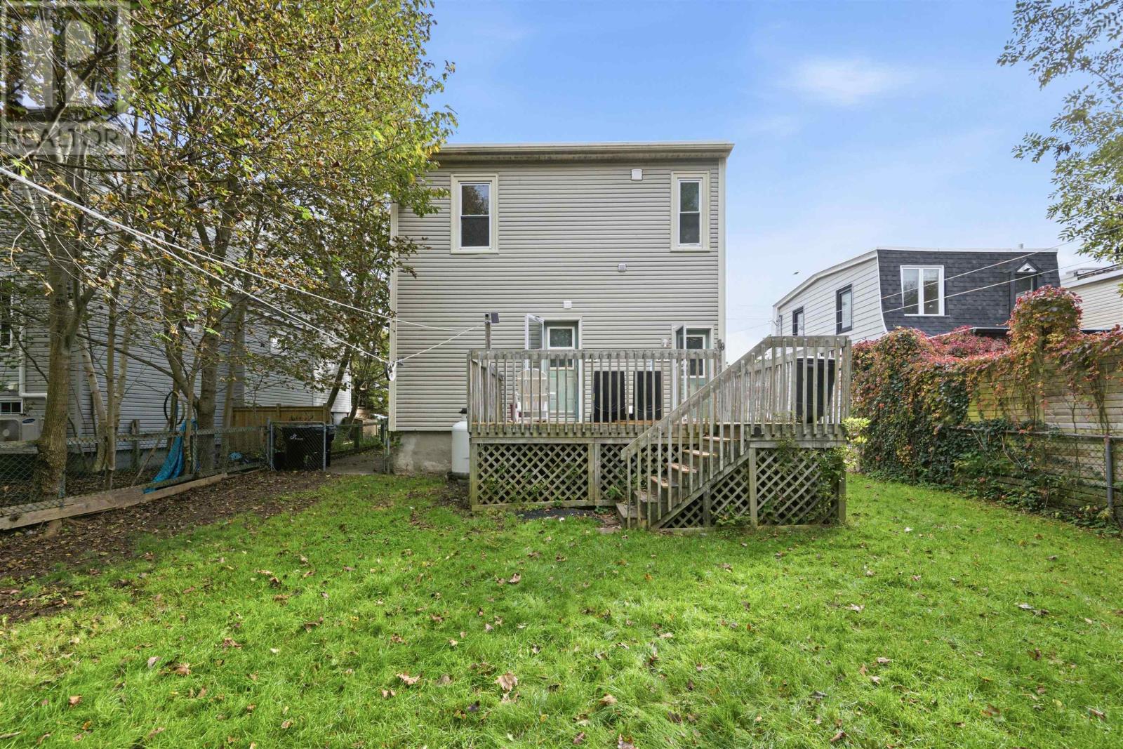 2512 Oxford Street Property Photo 24