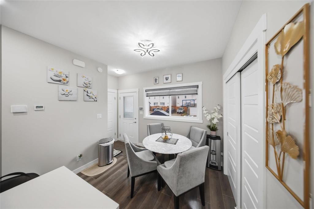 19 Mira Gate Property Photo 12