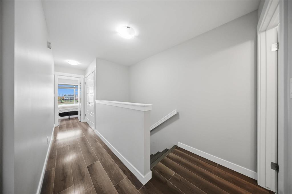 19 Mira Gate Property Photo 17