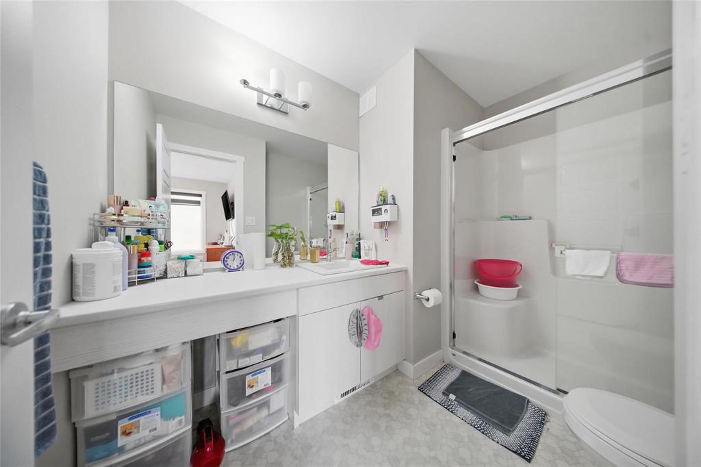 19 Mira Gate Property Photo 21