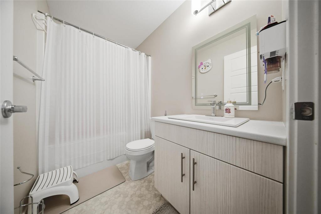 19 Mira Gate Property Photo 26
