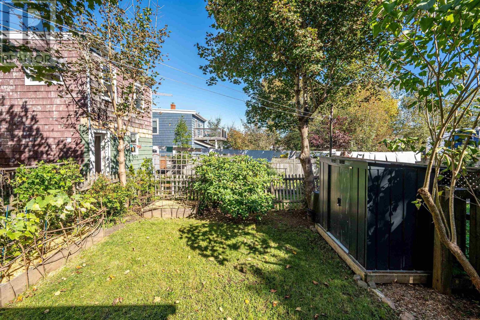 2457 Gladstone Street Property Photo 34