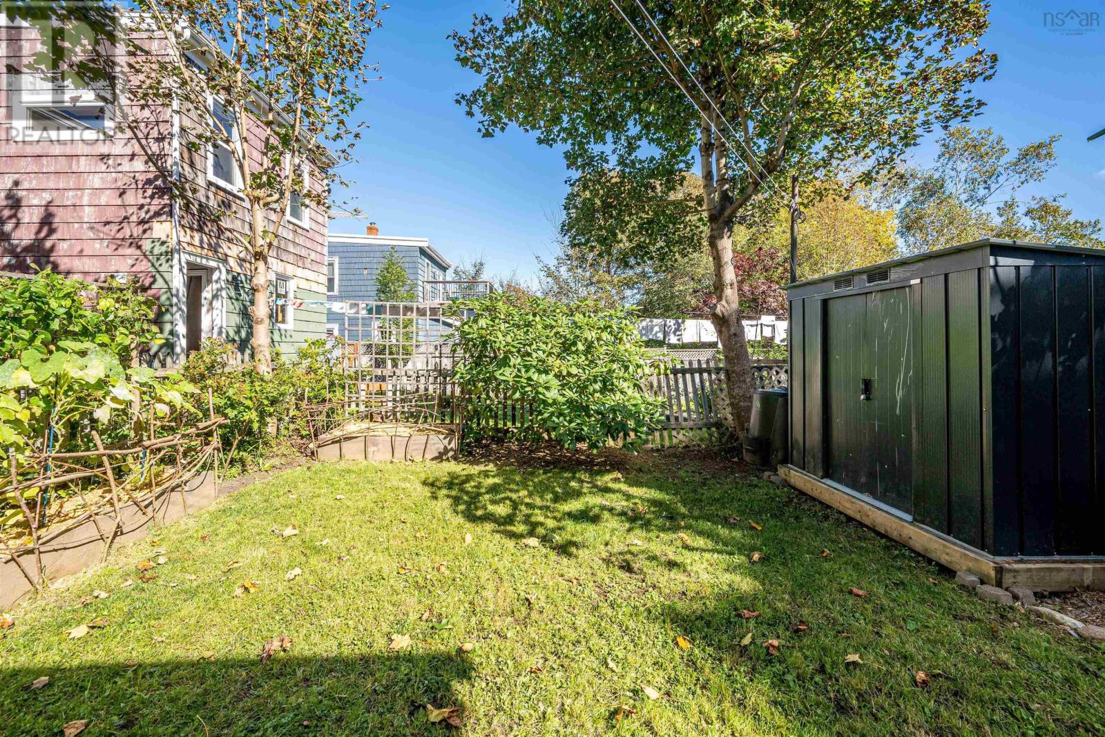 2457 Gladstone Street Property Photo 36