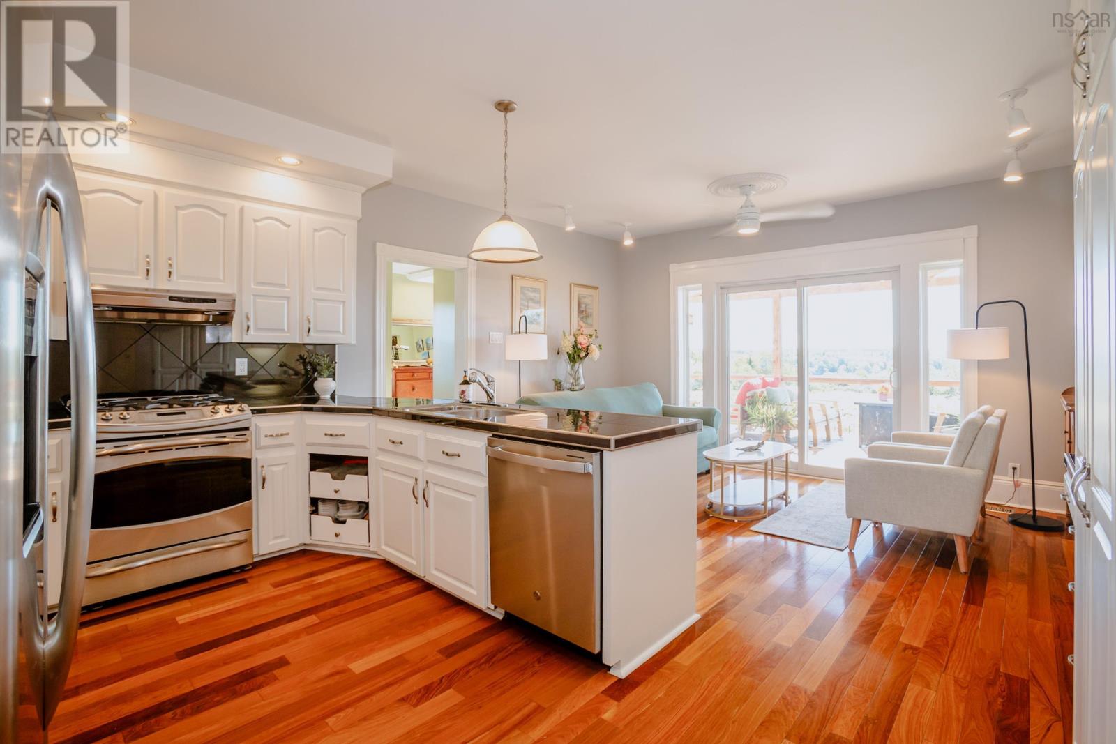 1692 Raynardton Road Property Photo 8