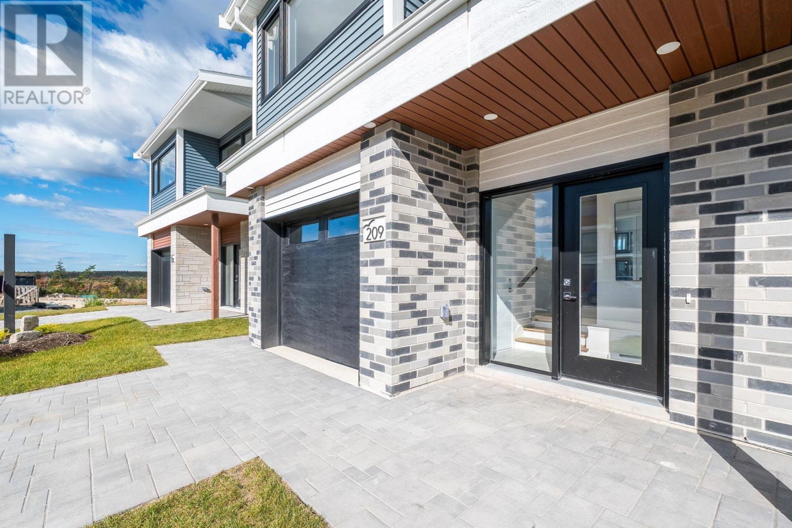 209 Brunello Boulevard Property Photo 39