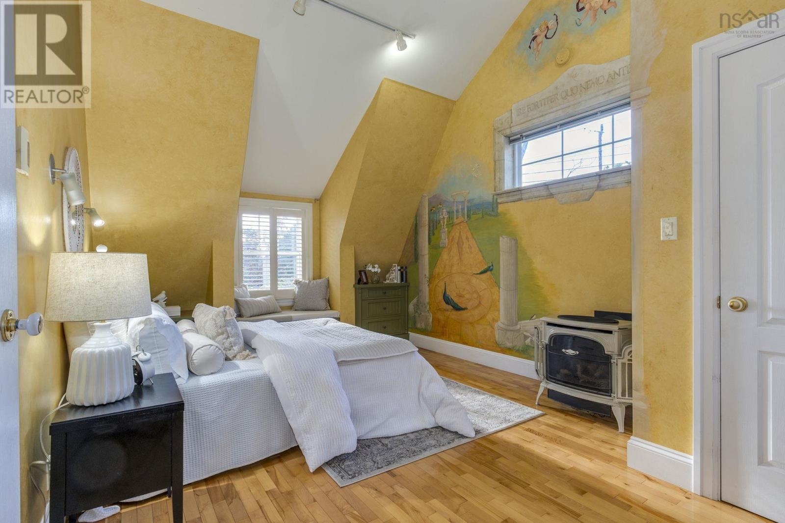 2561 Newton Avenue Property Photo 21
