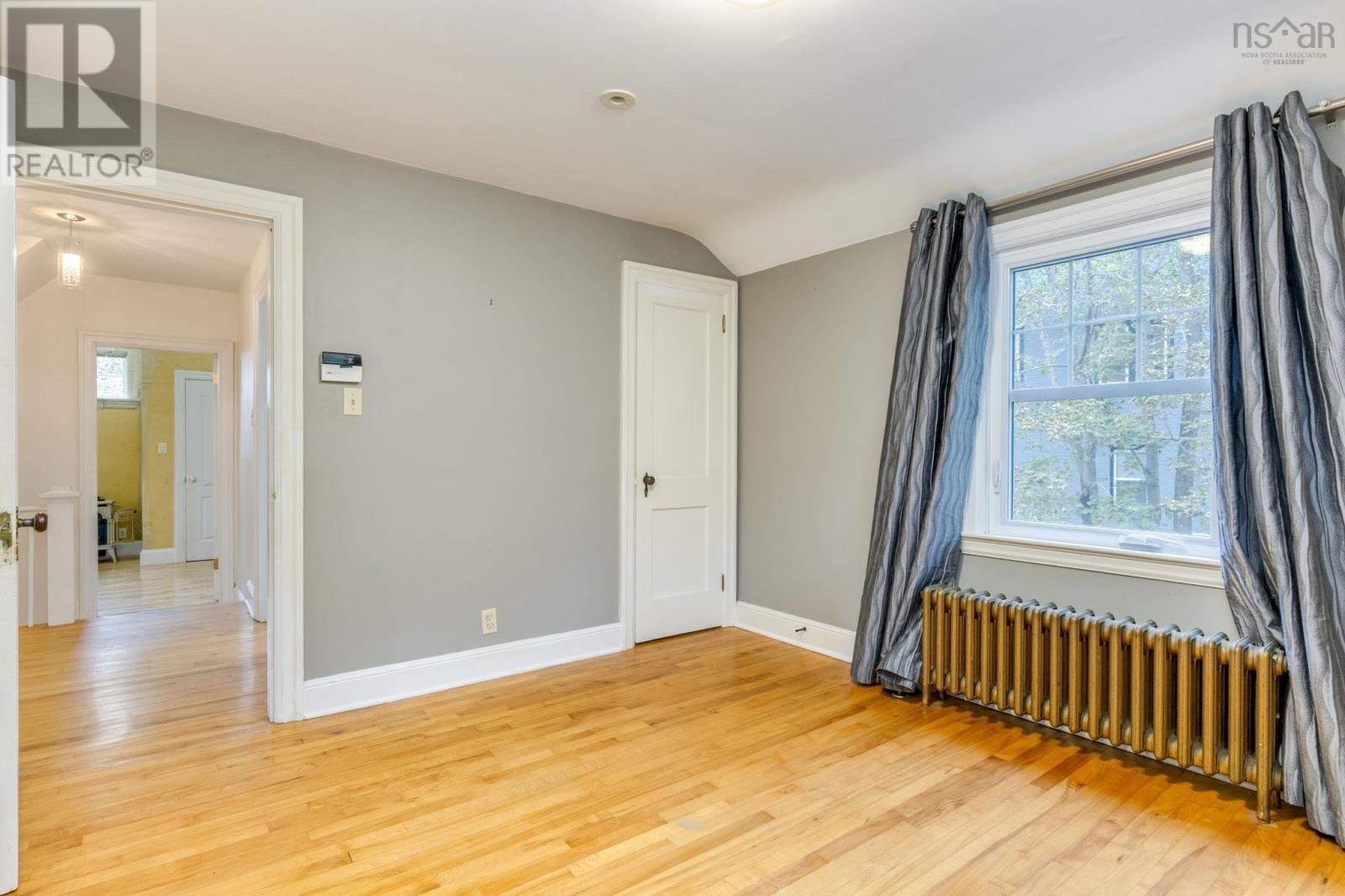 2561 Newton Avenue Property Photo 31