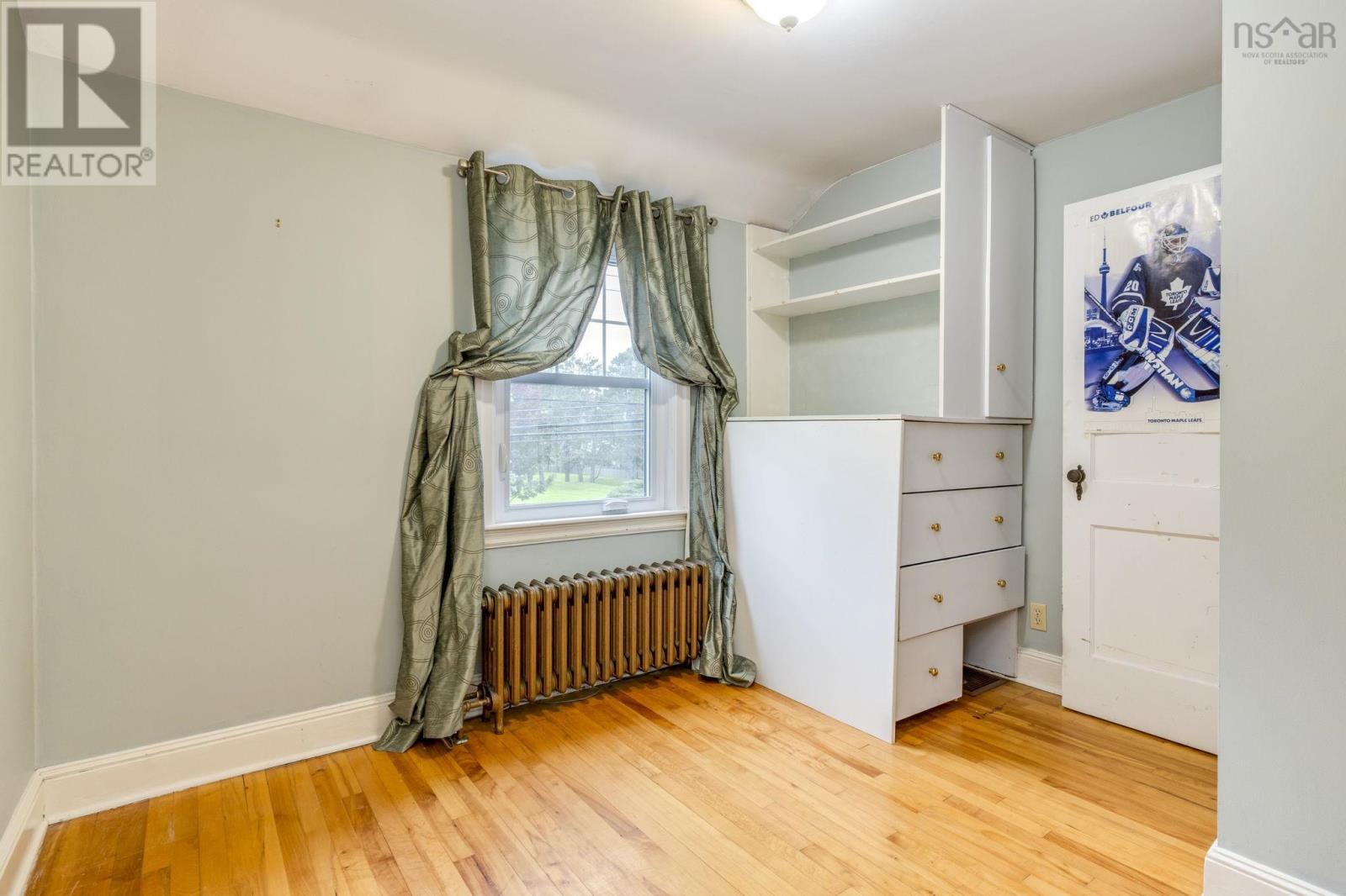 2561 Newton Avenue Property Photo 32