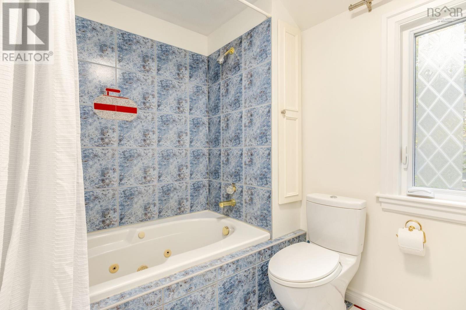 2561 Newton Avenue Property Photo 34