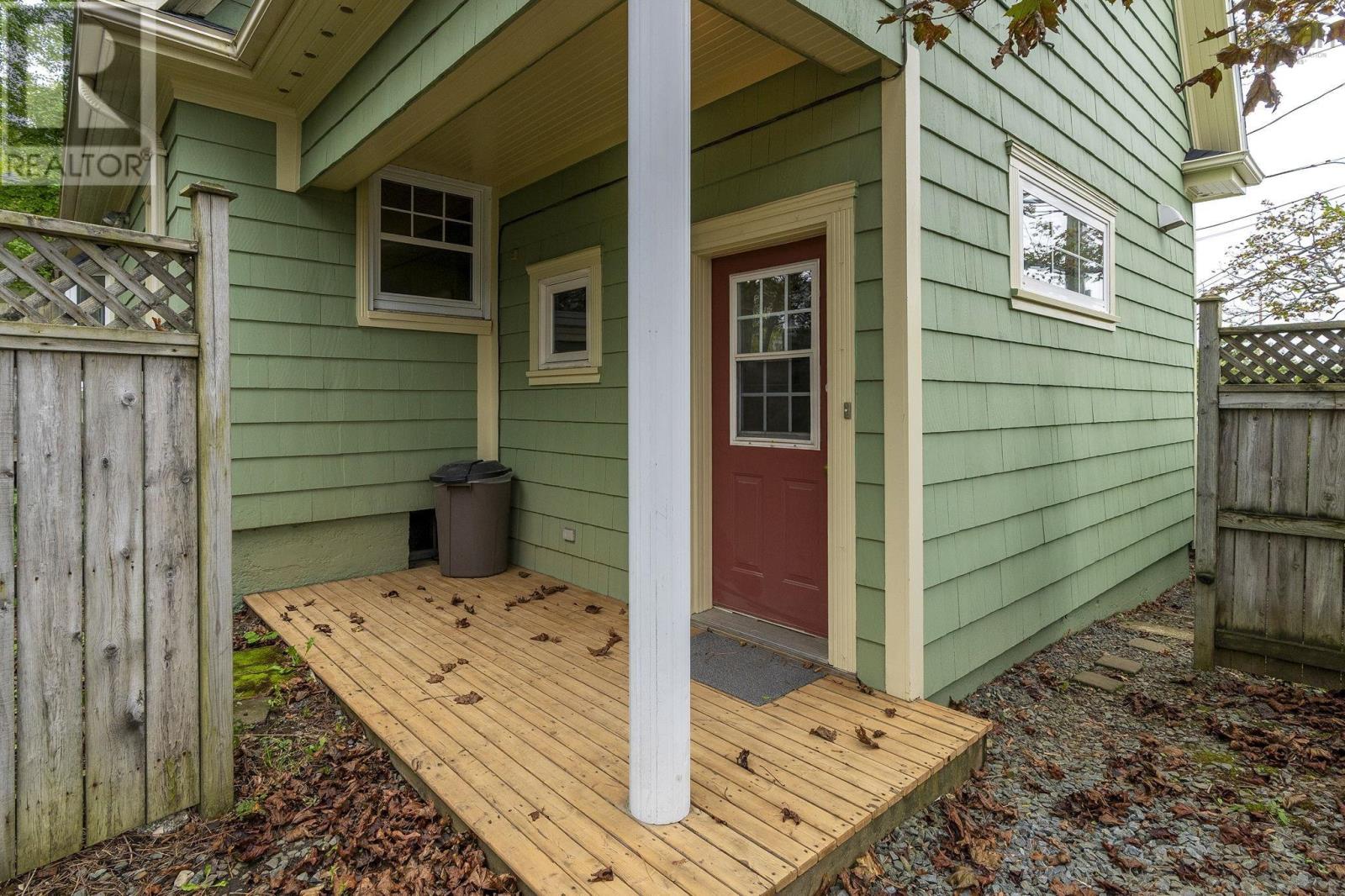 2561 Newton Avenue Property Photo 39