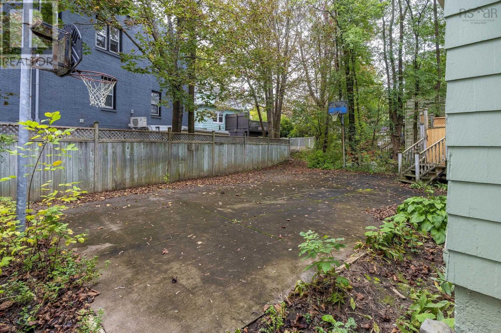 2561 Newton Avenue Property Photo 41