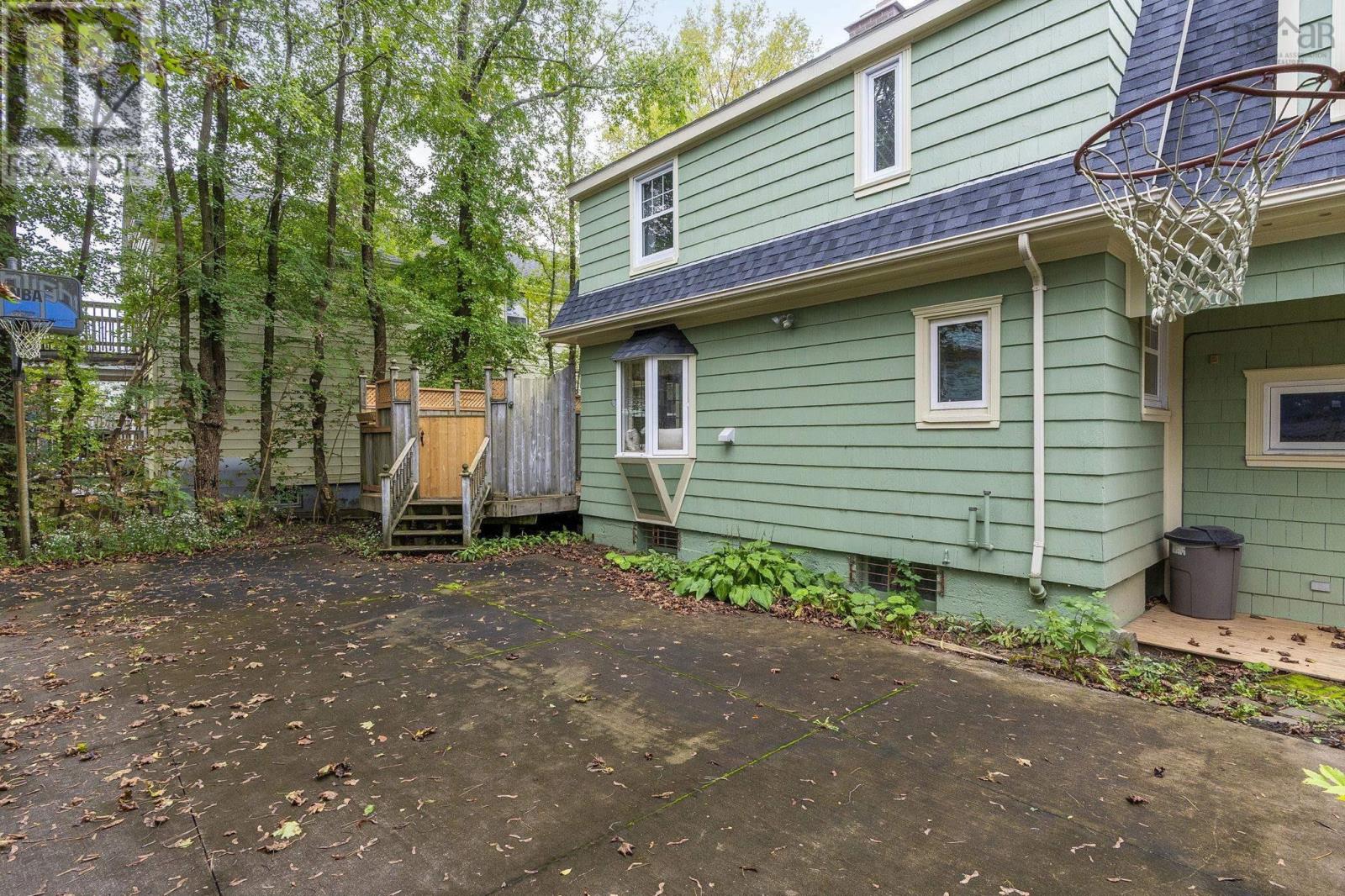 2561 Newton Avenue Property Photo 43