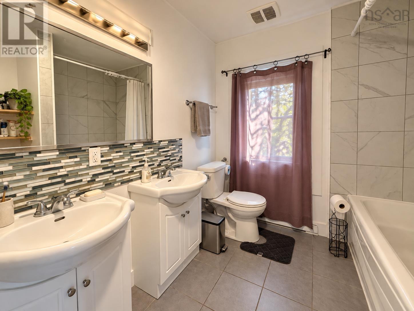 9 Milton Drive Property Photo 12