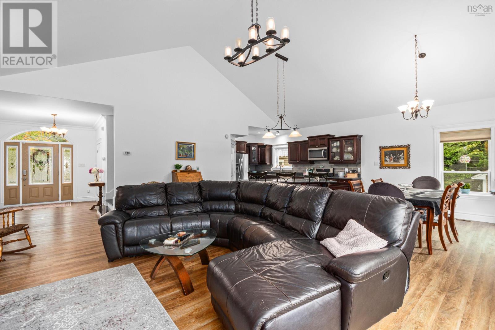 170 Magnate Court Property Photo 6