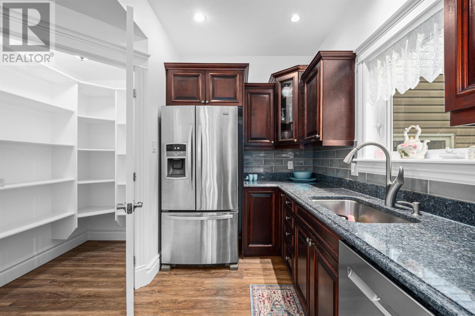 170 Magnate Court Property Photo 10