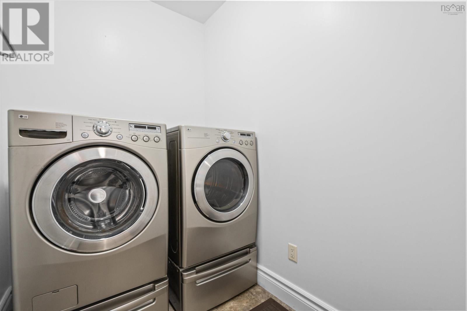 170 Magnate Court Property Photo 18