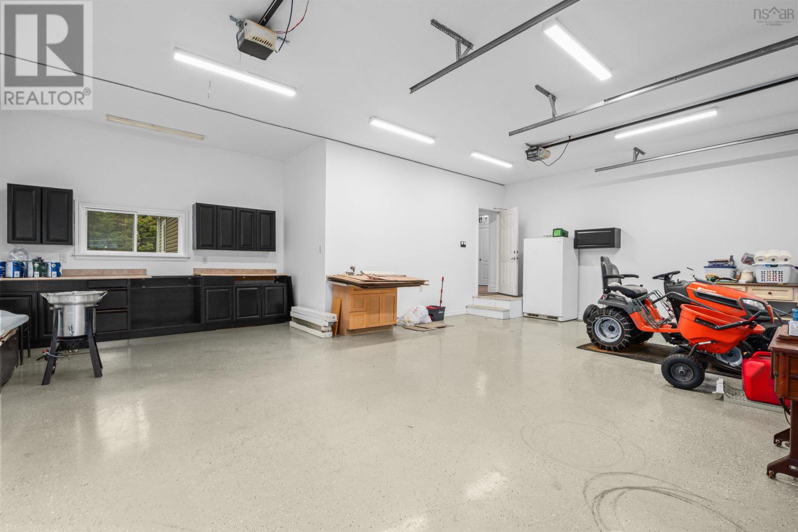 170 Magnate Court Property Photo 20